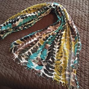 Leaf scarf